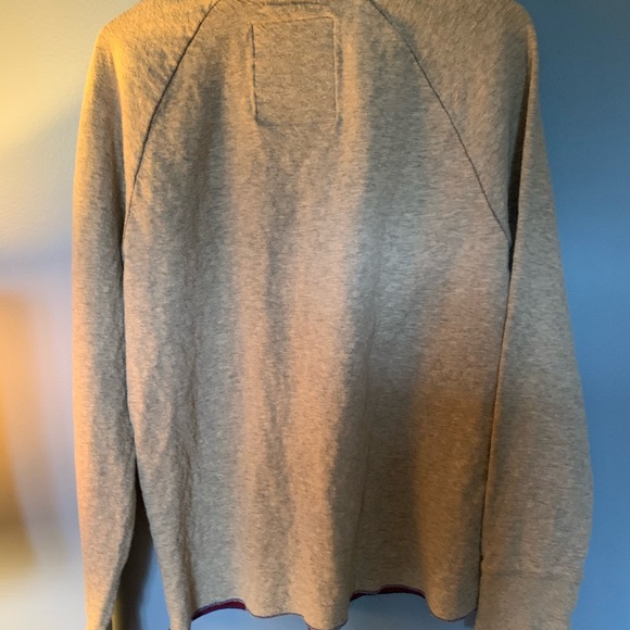 American Eagle long sleeved shirt - Picture 4 of 4